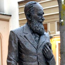 George_Bernard_Shaw_Statue